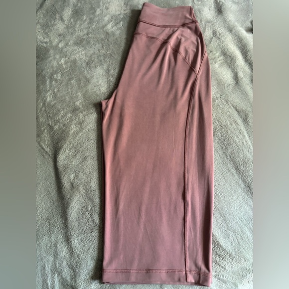 Lululemon wide leg crop - Picture 2 of 4